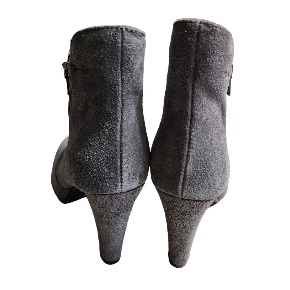 Women's Tamaris Ankle Booties Sz 5.5